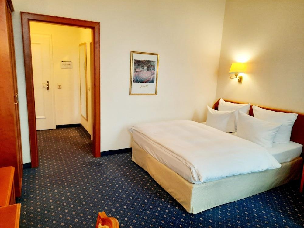Bayerischer Hof Hotel