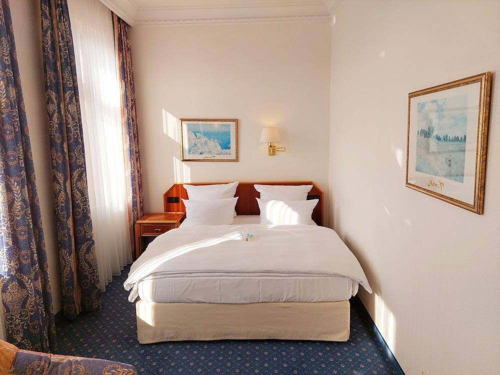 Bayerischer Hof 4* Dresden