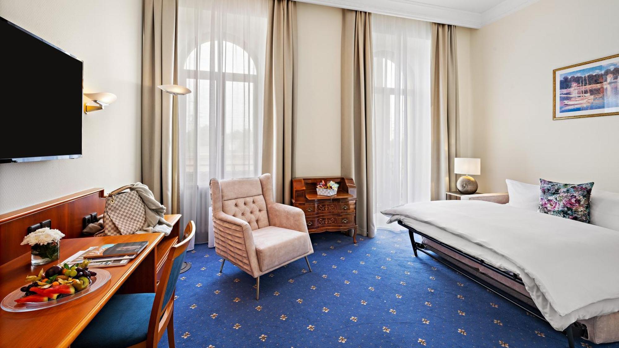 Bayerischer Hof 4*