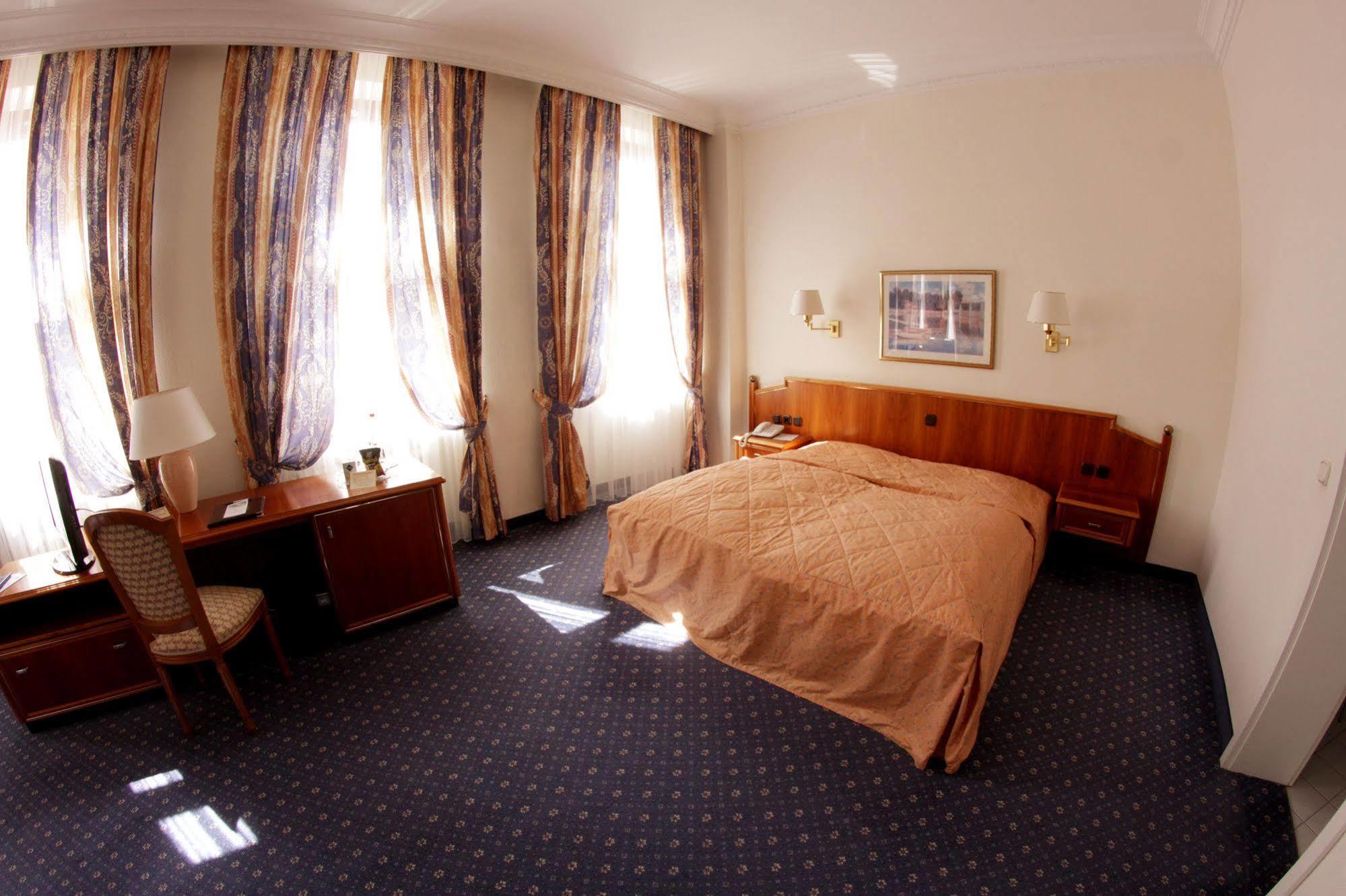 Hotel Bayerischer Hof 4*